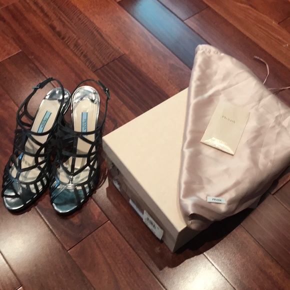 Prada heels - Picture 8 of 11